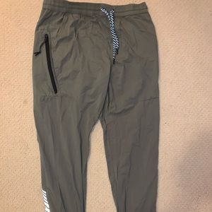 New American Eagle Joggers - M